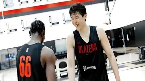 西足总前会长涉嫌强吻女球员案件重审，检方要求再审理